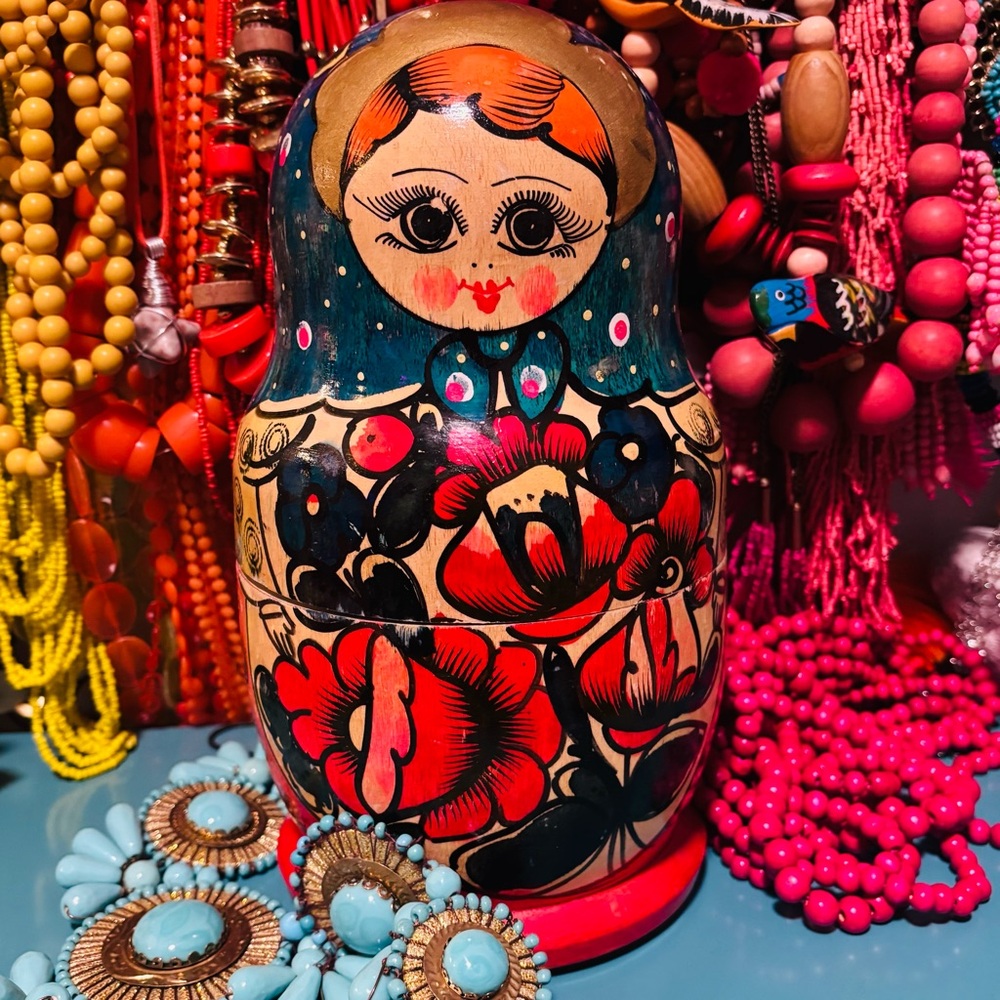 Join my live jewelry show!! Live Life in Color